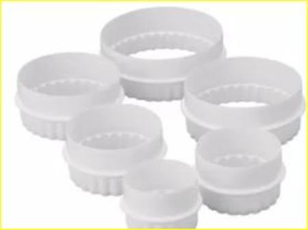 Buy Cookie Cutters -  fluted round, plastic, reversable in NZ. 